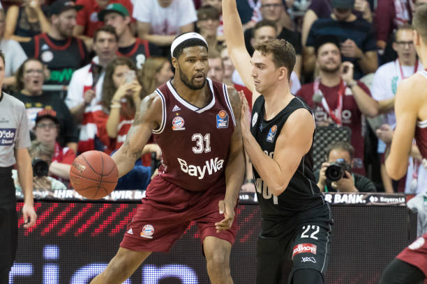 领先中翻船 领先中翻船