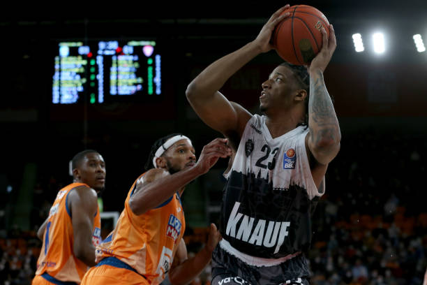 霍芬海姆对 霍芬海姆对